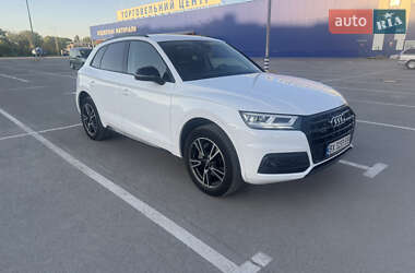 Позашляховик / Кросовер Audi Q5 2019 в 