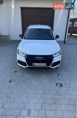 Позашляховик / Кросовер Audi Q5 2019 в 