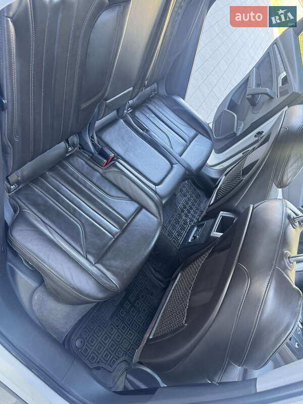 Внедорожник / Кроссовер Audi Q5 2019 в Каменец-Подольском