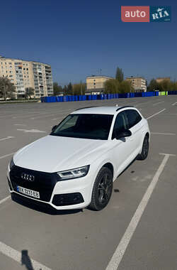Позашляховик / Кросовер Audi Q5 2019 в 