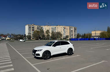 Позашляховик / Кросовер Audi Q5 2019 в 