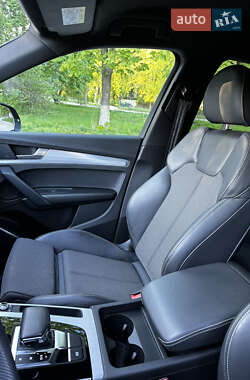 Внедорожник / Кроссовер Audi Q5 2022 в 