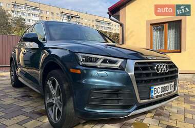 Внедорожник / Кроссовер Audi Q5 2018 в 