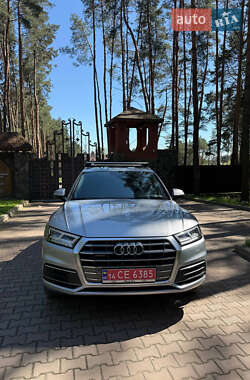 Позашляховик / Кросовер Audi Q5 2018 в Новояворівську