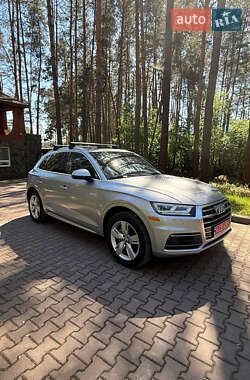 Внедорожник / Кроссовер Audi Q5 2018 в Новояворовске
