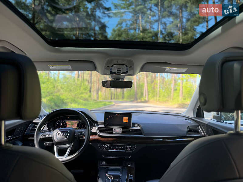 Позашляховик / Кросовер Audi Q5 2018 в Новояворівську