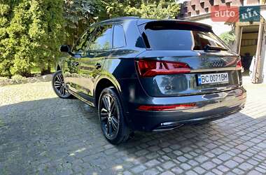 Внедорожник / Кроссовер Audi Q5 2017 в 