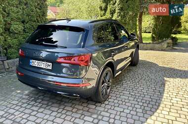 Внедорожник / Кроссовер Audi Q5 2017 в 