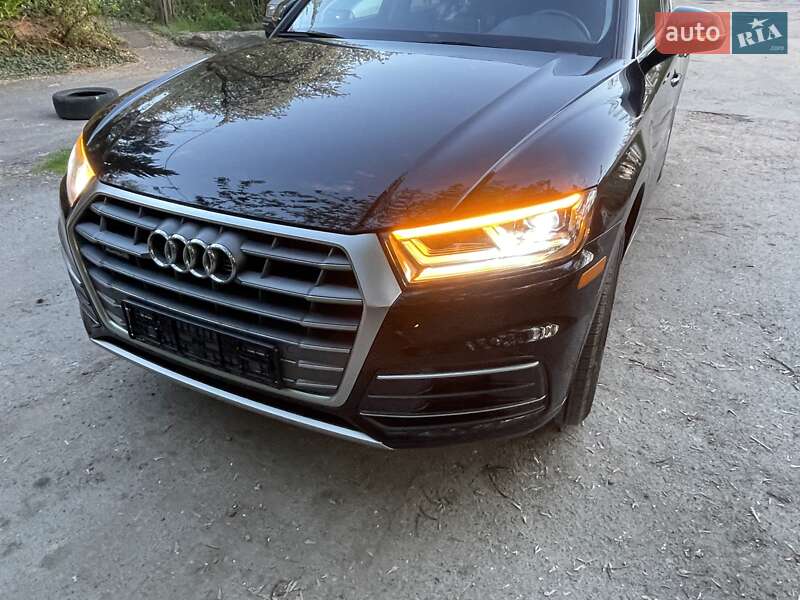 Позашляховик / Кросовер Audi Q5 2018 в Луцьку