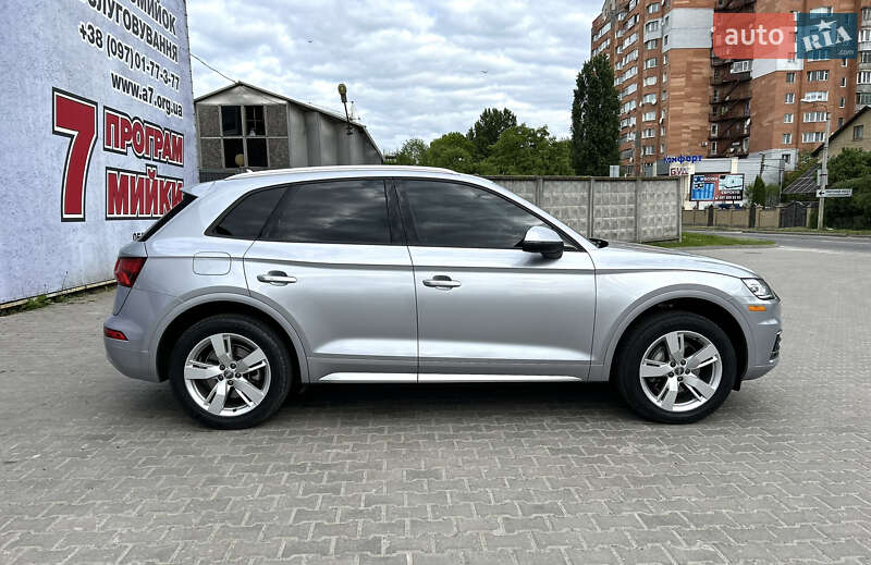 Внедорожник / Кроссовер Audi Q5 2017 в Хмельницком