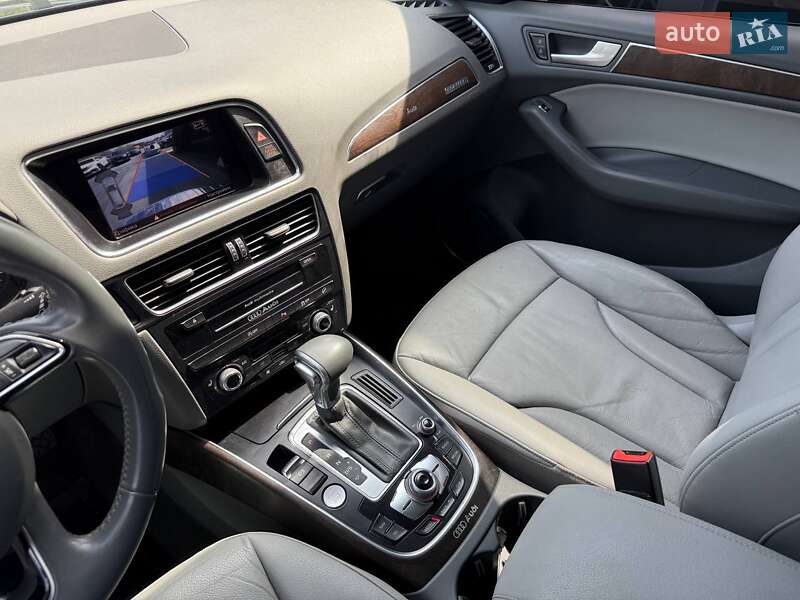 Внедорожник / Кроссовер Audi Q5 2015 в Ровно