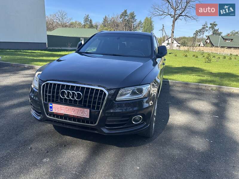 Позашляховик / Кросовер Audi Q5 2013 в 