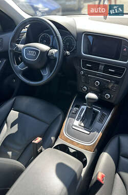 Внедорожник / Кроссовер Audi Q5 2016 в 