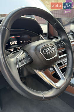 Внедорожник / Кроссовер Audi Q5 2022 в 