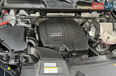 Внедорожник / Кроссовер Audi Q5 2022 в 