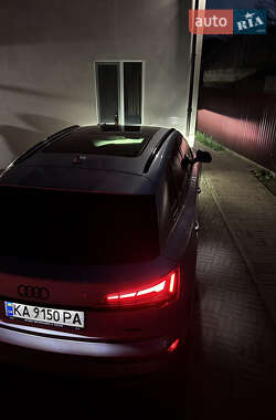 Внедорожник / Кроссовер Audi Q5 2022 в 