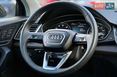 Внедорожник / Кроссовер Audi Q5 2023 в 