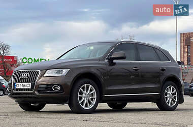 Внедорожник / Кроссовер Audi Q5 2015 в 