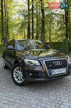 Внедорожник / Кроссовер Audi Q5 2011 в 