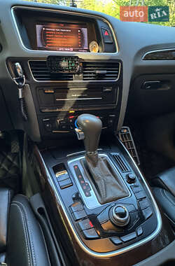 Внедорожник / Кроссовер Audi Q5 2011 в 