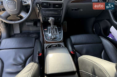 Внедорожник / Кроссовер Audi Q5 2011 в 