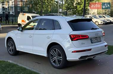 Внедорожник / Кроссовер Audi Q5 2017 в 
