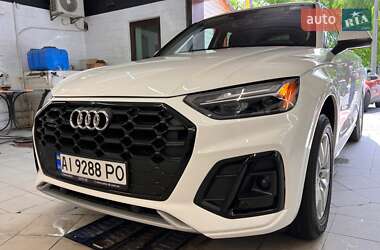 Позашляховик / Кросовер Audi Q5 2022 в 