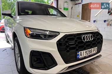 Позашляховик / Кросовер Audi Q5 2022 в 