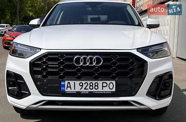Позашляховик / Кросовер Audi Q5 2022 в 