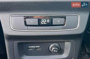 Позашляховик / Кросовер Audi Q5 2022 в 