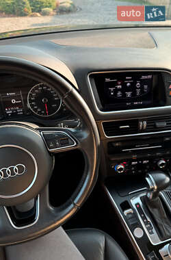 Внедорожник / Кроссовер Audi Q5 2015 в 