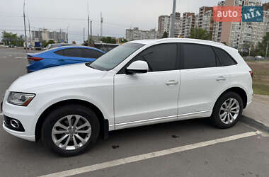 Внедорожник / Кроссовер Audi Q5 2015 в 