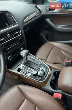 Внедорожник / Кроссовер Audi Q5 2015 в 