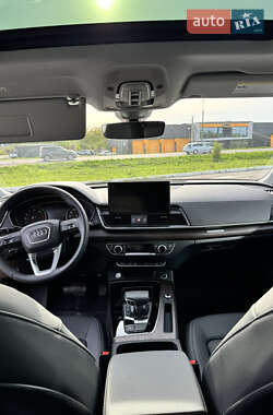 Внедорожник / Кроссовер Audi Q5 2023 в 