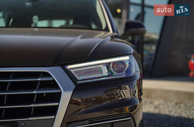 Внедорожник / Кроссовер Audi Q5 2017 в 