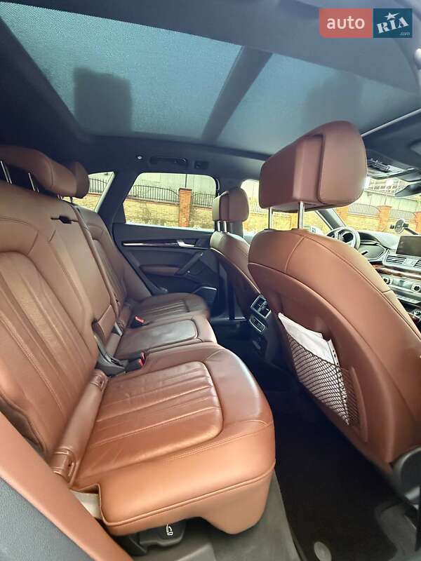 Внедорожник / Кроссовер Audi Q5 2017 в Киеве