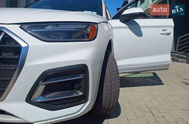 Позашляховик / Кросовер Audi Q5 2020 в 