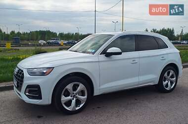 Позашляховик / Кросовер Audi Q5 2020 в 