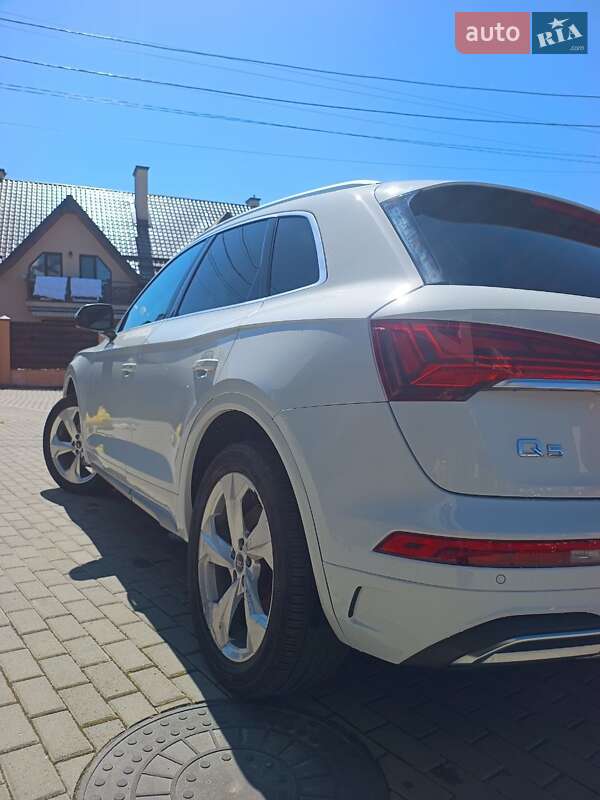 Позашляховик / Кросовер Audi Q5 2020 в Львові