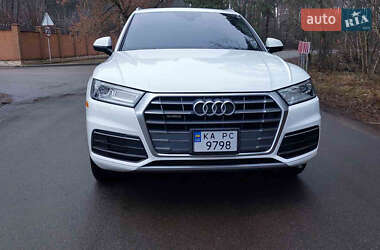 Внедорожник / Кроссовер Audi Q5 2017 в 