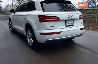 Внедорожник / Кроссовер Audi Q5 2017 в 