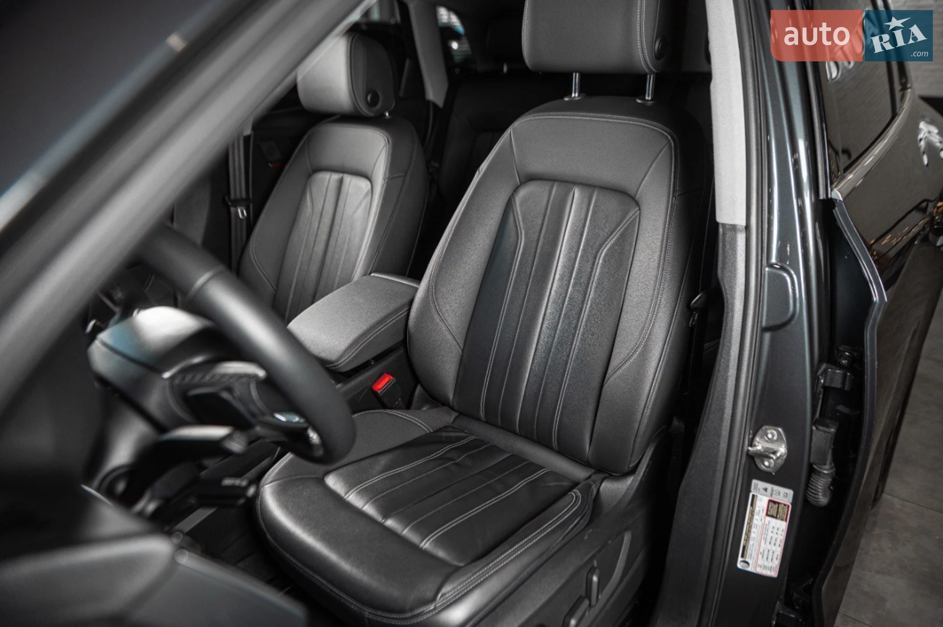 Audi Q5 2021 VIN WA1AAAFY3M2117239 фото оголошення 6 з 6