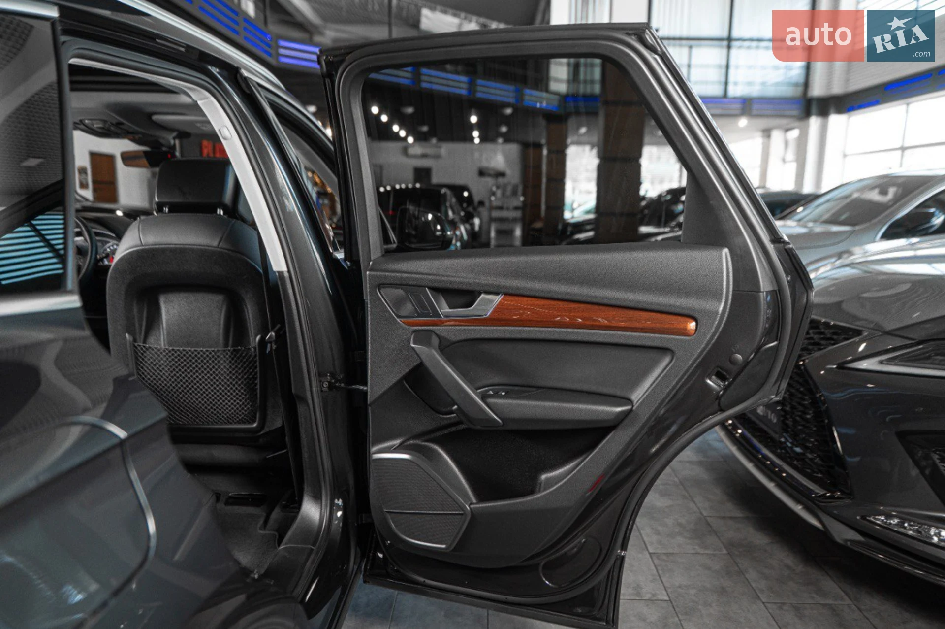 Audi Q5 2021 VIN WA1AAAFY3M2117239 фото оголошення 5 з 6