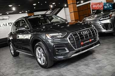 Внедорожник / Кроссовер Audi Q5 2021 в 