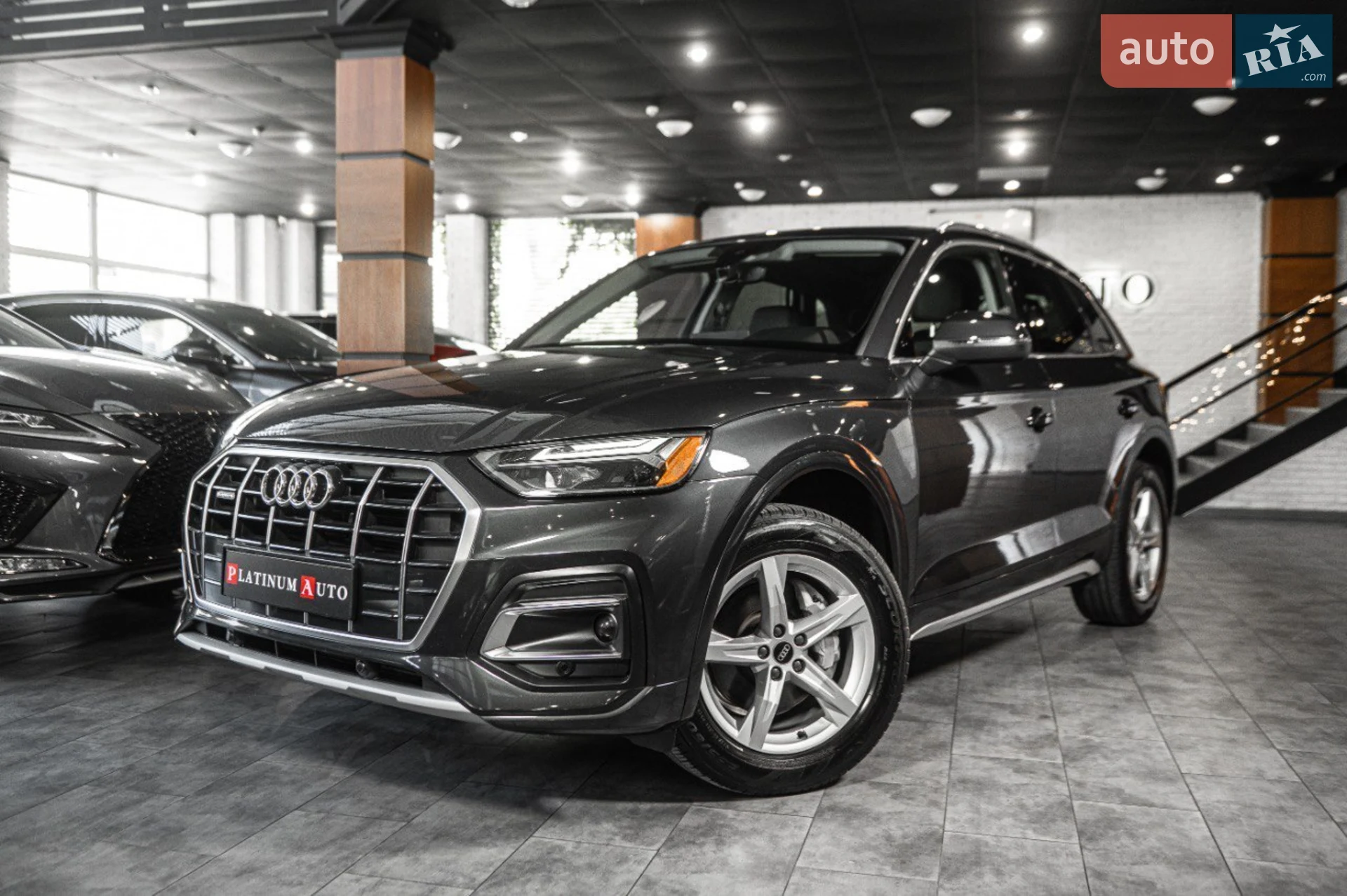 Audi Q5 2021 VIN WA1AAAFY3M2117239 фото оголошення 2 з 6