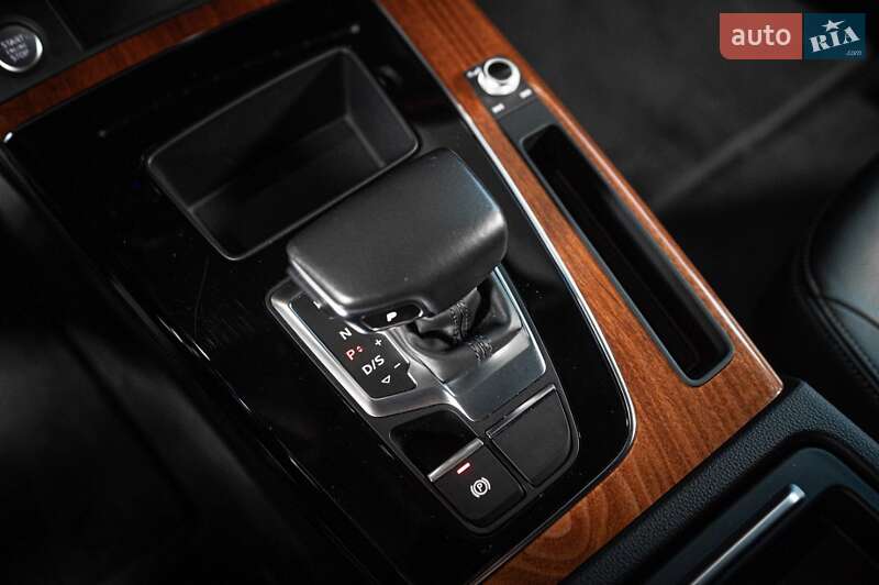 Внедорожник / Кроссовер Audi Q5 2021 в Одессе