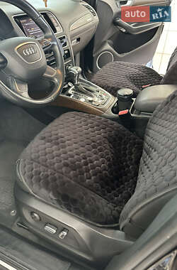 Внедорожник / Кроссовер Audi Q5 2016 в 