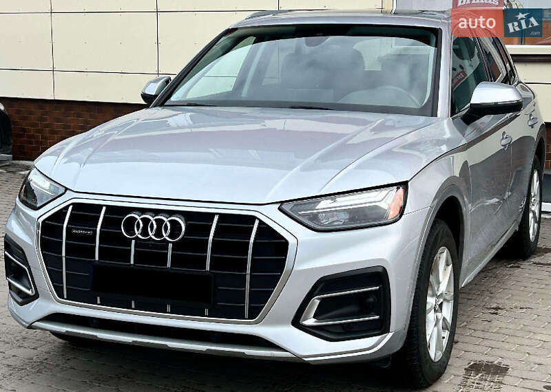 Внедорожник / Кроссовер Audi Q5 2020 в 
