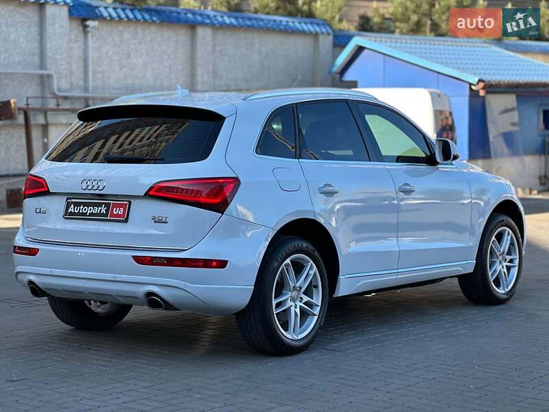 Внедорожник / Кроссовер Audi Q5 2017 в Одессе