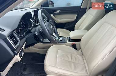 Позашляховик / Кросовер Audi Q5 2017 в 